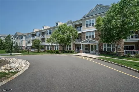 4215 Hoover Ln, Wharton, NJ 07885