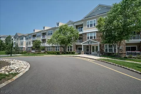 4215 Hoover Ln, Wharton, NJ 07885