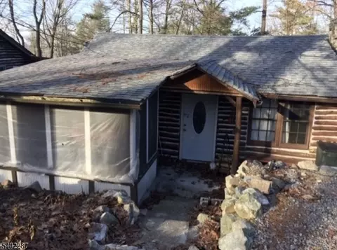 25 Cedar Ln, Sussex, NJ 07461