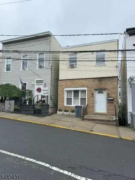 6212 Polk St, West New York, NJ 07093