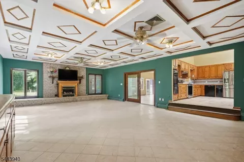 109 Fresh Ponds Rd, Monroe Township, NJ 08831