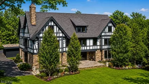 159 Gates Ave, Montclair, NJ 07042