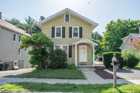 38 Linden Ave, Stanhope, NJ 07874