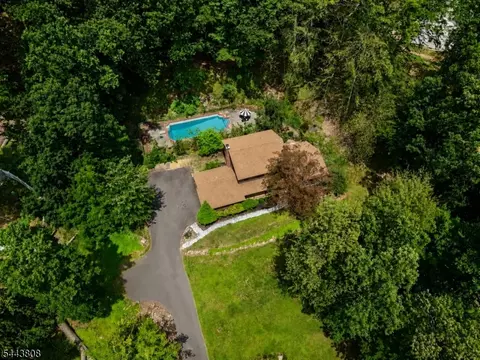 32 Cherryville Hollow Rd, Flemington, NJ 08822