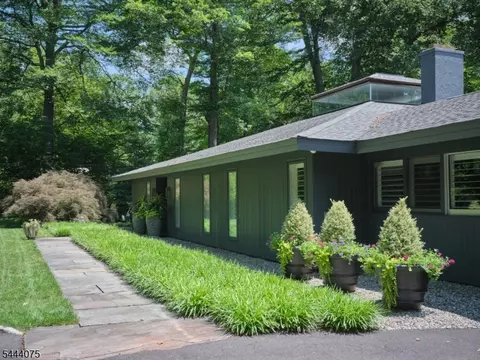 35 Raven Rock Rd, Stockton, NJ 08559