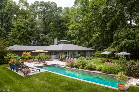 35 Raven Rock Rd, Stockton, NJ 08559