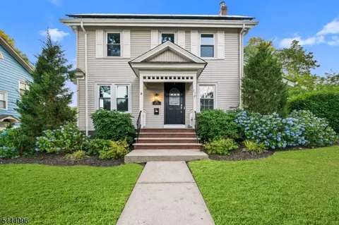 251 High St, Nutley, NJ 07110