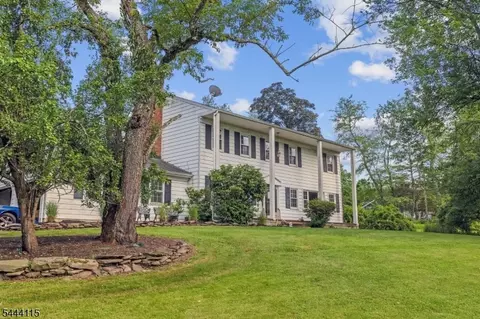 24 Plennert Rd, Flemington, NJ 08822