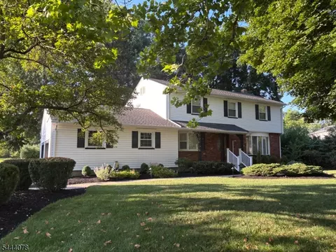 410 Stony Brook Dr, Bridgewater, NJ 08807