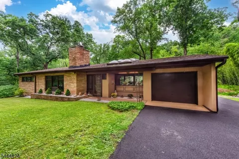 76 Mount Pleasant Tpke, Denville, NJ 07834