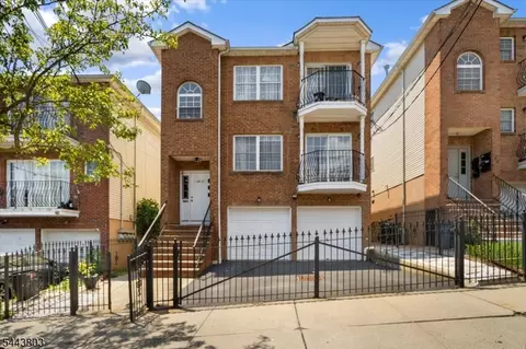 49-51 Crawford St, Newark, NJ 07102