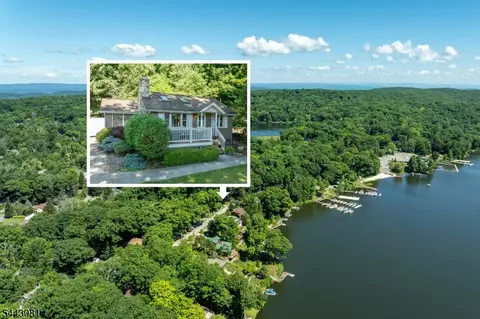 2217 Lakeside Dr W, Vernon Twp, NJ 07422