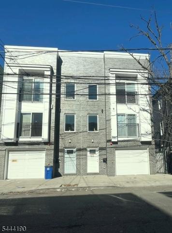 120 Fleming Ave, Newark, NJ 07105