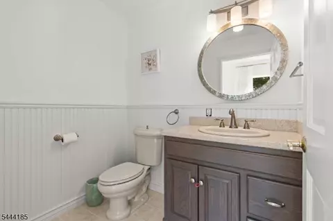 Bath - 720 Berdan Ave, Wayne, NJ 07470 photo 7 of 8