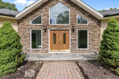 Entry Way - 720 Berdan Ave, Wayne, NJ 07470 photo 1 of 4
