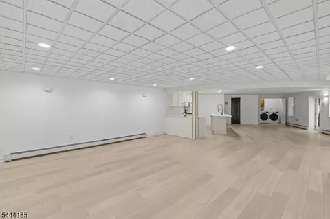 Living - 720 Berdan Ave, Wayne, NJ 07470 photo 4 of 8