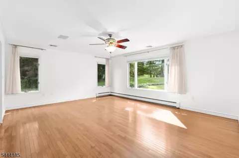 Living - 720 Berdan Ave, Wayne, NJ 07470 photo 2 of 8