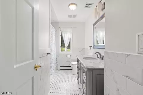 Bath - 720 Berdan Ave, Wayne, NJ 07470 photo 1 of 8