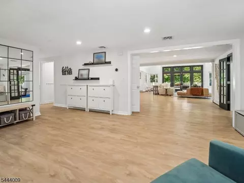 1440 Alps Rd, Wayne, NJ 07470 photo 9