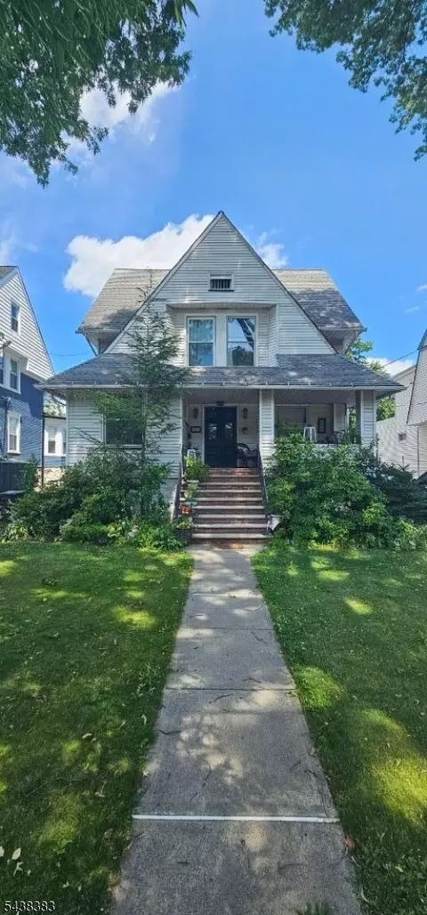 425 Chestnut St, Roselle Park, NJ 07204