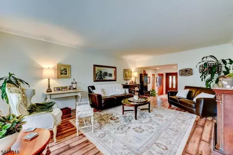 52 Ashburn Rd, Wayne, NJ 07470 photo 12