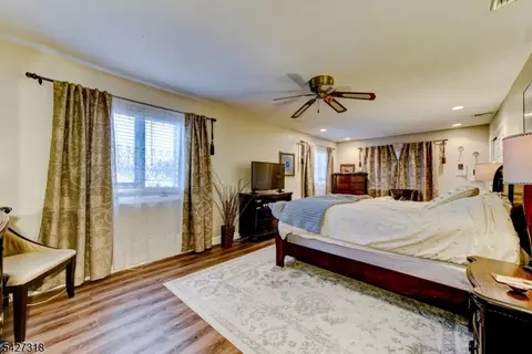 52 Ashburn Rd, Wayne, NJ 07470 photo 24
