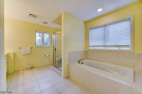 52 Ashburn Rd, Wayne, NJ 07470 photo 40
