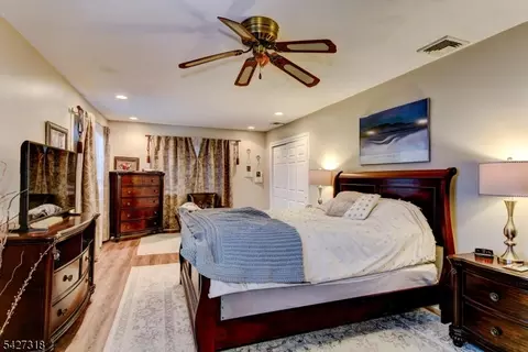 52 Ashburn Rd, Wayne, NJ 07470 photo 26
