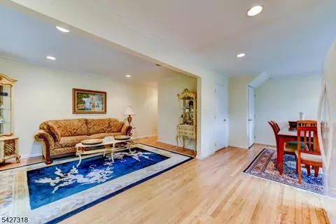 52 Ashburn Rd, Wayne, NJ 07470 photo 44