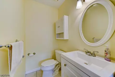 52 Ashburn Rd, Wayne, NJ 07470 photo 43