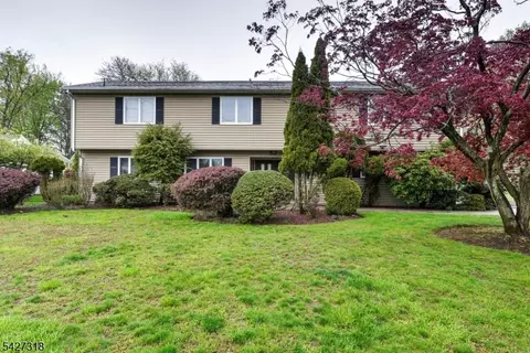 52 Ashburn Rd, Wayne, NJ 07470 photo 1