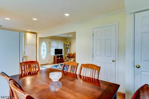 52 Ashburn Rd, Wayne, NJ 07470 photo 46