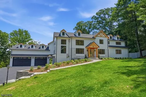 180 Roundtop Rd, Bernardsville, NJ 07924