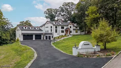 180 Roundtop Rd, Bernardsville, NJ 07924