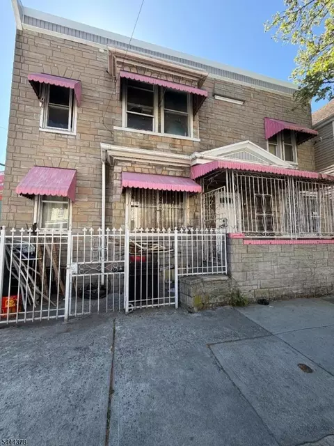 129 Stone St, Newark, NJ 07104