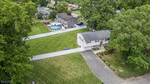 444 River Rd, East Hanover, NJ 07936