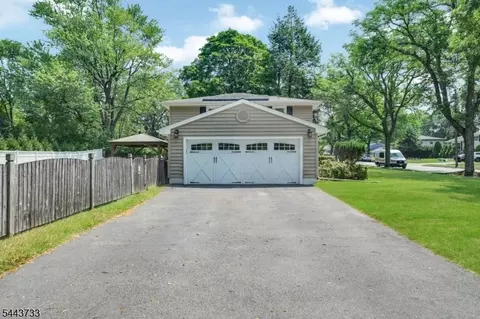 19 Lawrence Rd, Wayne, NJ 07470 photo 27