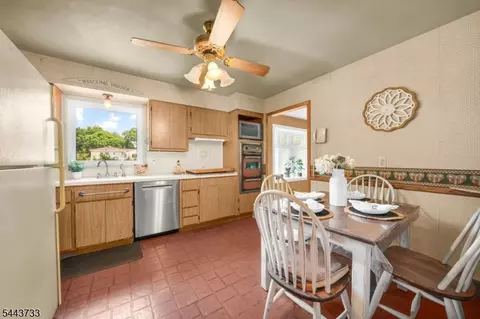 19 Lawrence Rd, Wayne, NJ 07470 photo 8