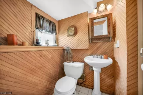 19 Lawrence Rd, Wayne, NJ 07470 photo 22