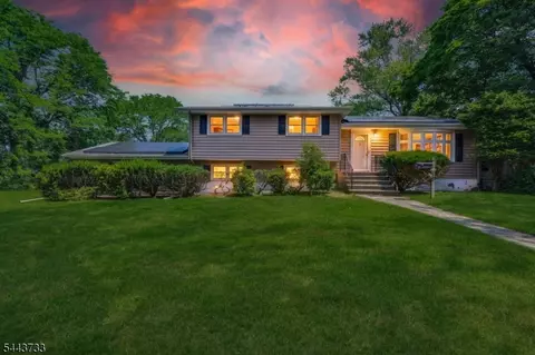 19 Lawrence Rd, Wayne, NJ 07470