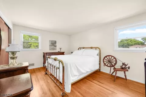 19 Lawrence Rd, Wayne, NJ 07470 photo 12