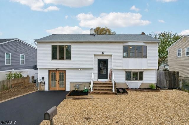 3138 Oceanic Dr, Toms River, NJ 08753