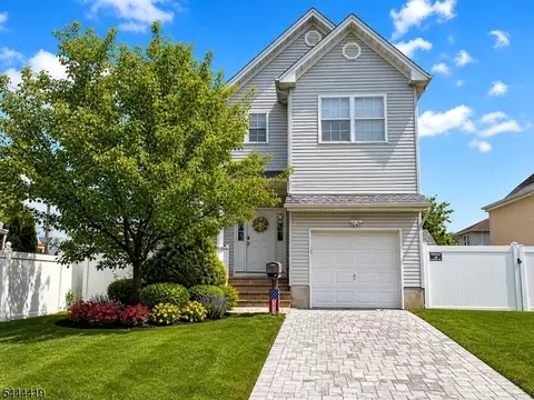 52 Highland Ave, Keasbey, NJ 08832