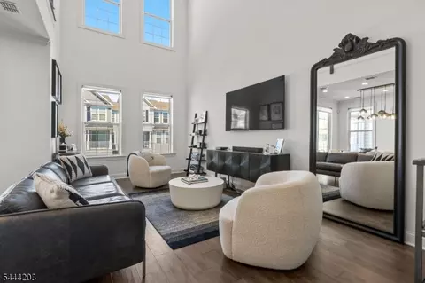 109 Sequoia Dr, Cedar Grove, NJ 07009