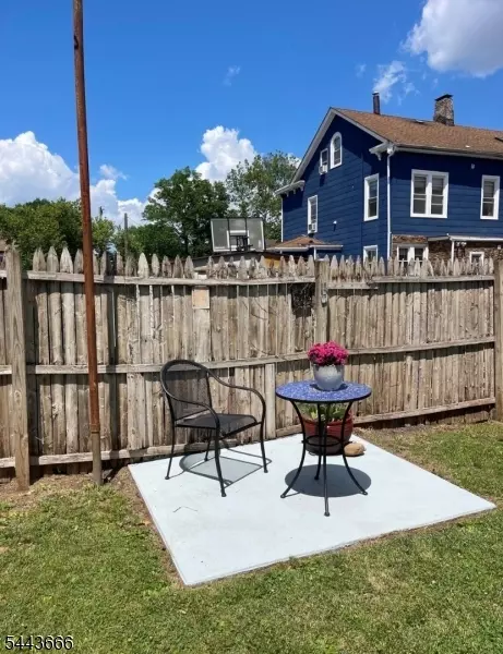 91 Clinton St, Rahway, NJ 07065