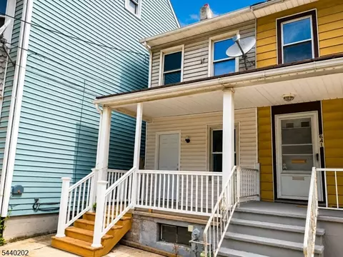 639 S Main St, Phillipsburg, NJ 08865