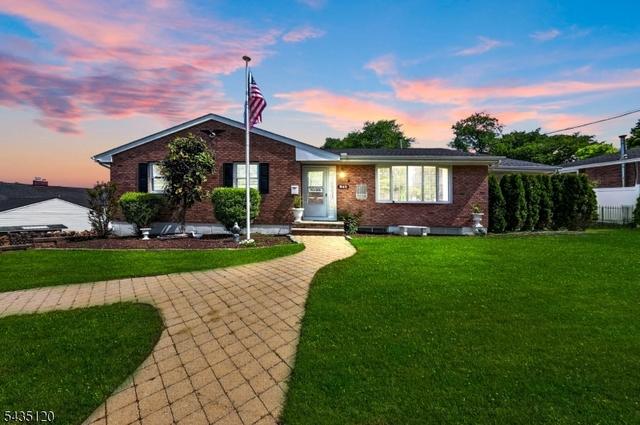 840 Lopatcong St, Belvidere, NJ 07823
