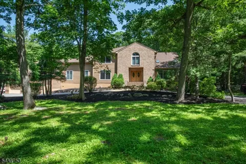 52 Tower Hill Ln, Kinnelon, NJ 07405