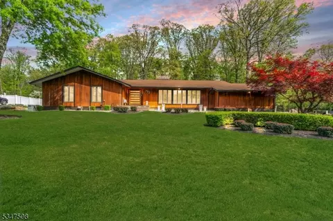 792 Partridge Dr, Bridgewater, NJ 08807