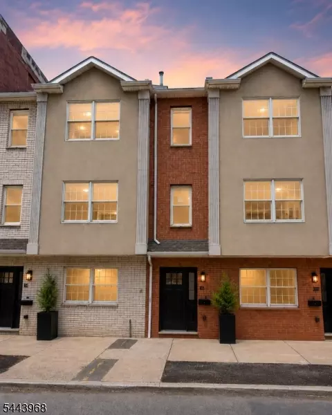 16 E Kinney St, Newark, NJ 07102